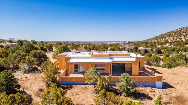 Santa Fe, NM 87508,12 Camino Costadino