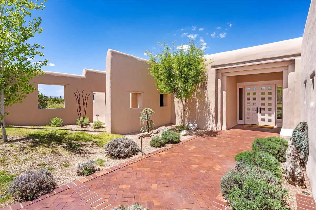 Santa Fe, NM 87506,98 Vuelta Maria