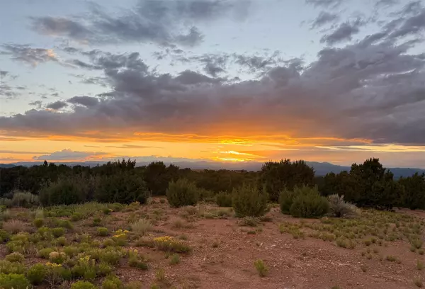 Santa Fe, NM 87501,120 Tano RD