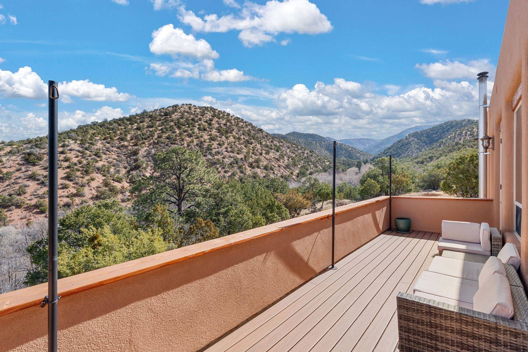 63 Rio En Medio, Santa Fe, NM 87506