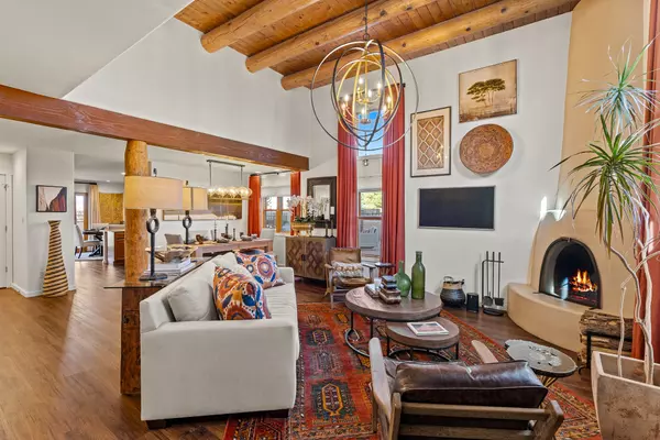 Santa Fe, NM 87507,16 CAMINO DE VECINOS