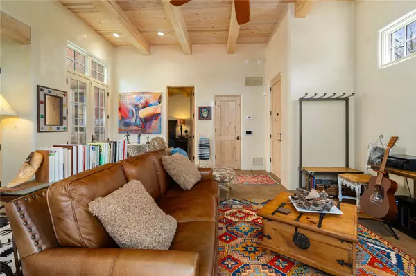 Santa Fe, NM 87501,5 Cerro Gordo #1A
