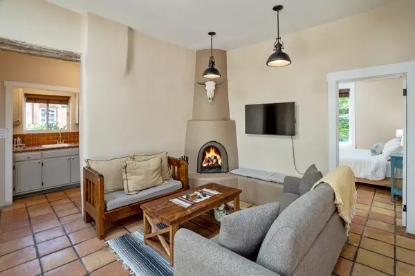 Santa Fe, NM 87501,229 McKenzie