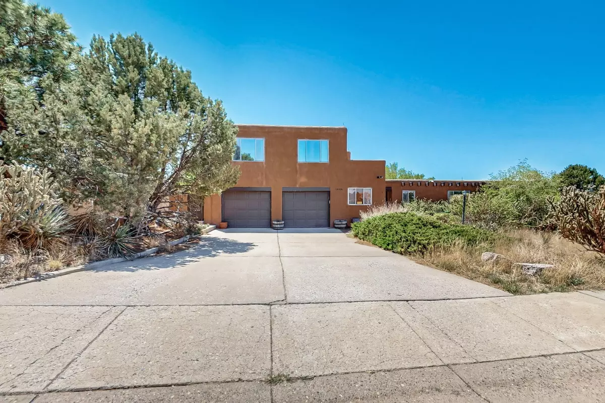 Albuquerque, NM 87123,141014 Piedras RD NE