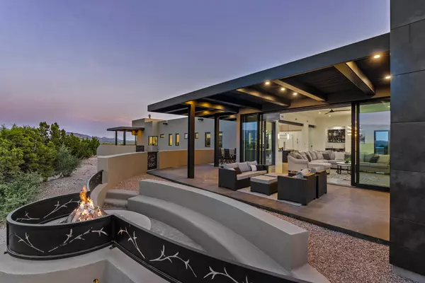 755 Ridge CYN, Santa Fe, NM 87506