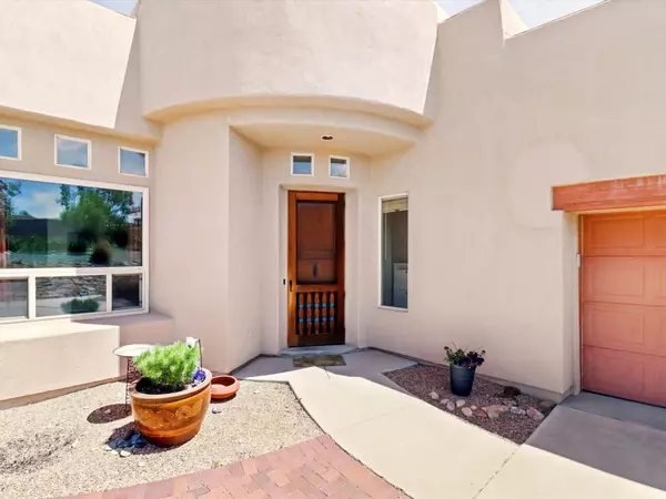 97 E Chili Line RD, Santa Fe, NM 87508