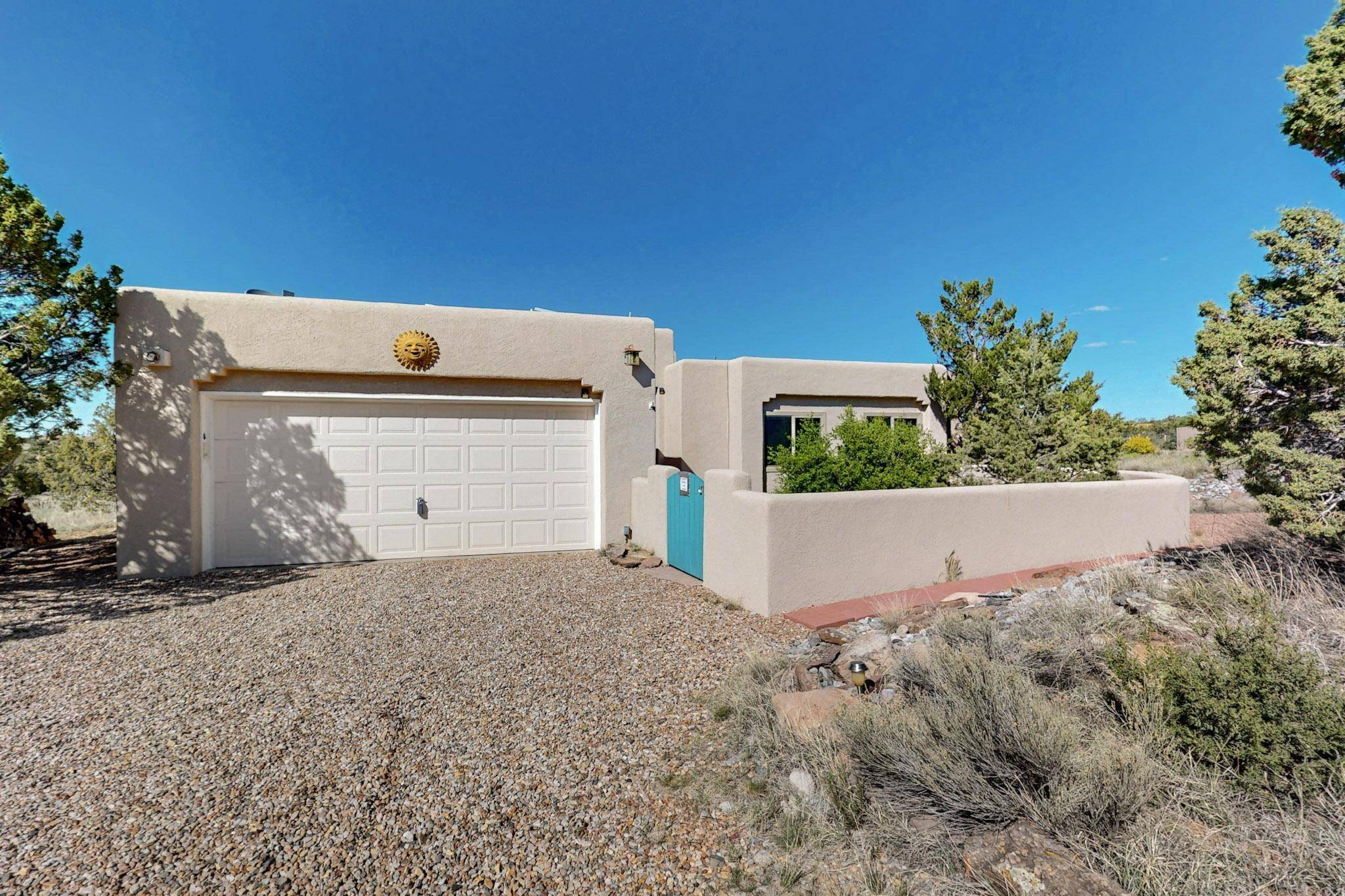 12 Estambre RD, Santa Fe, NM 87508