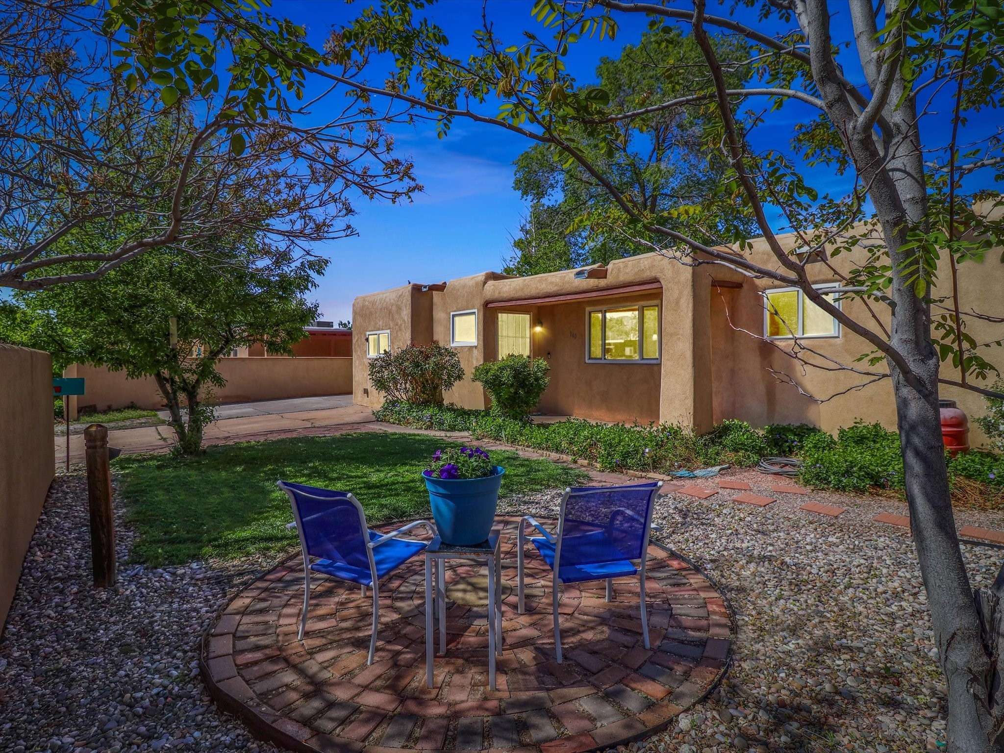 Santa Fe, NM 87501,140 Pine ST