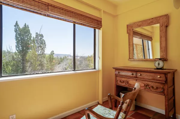 Cochiti Lake, NM 87083,6561 Sahchu ST