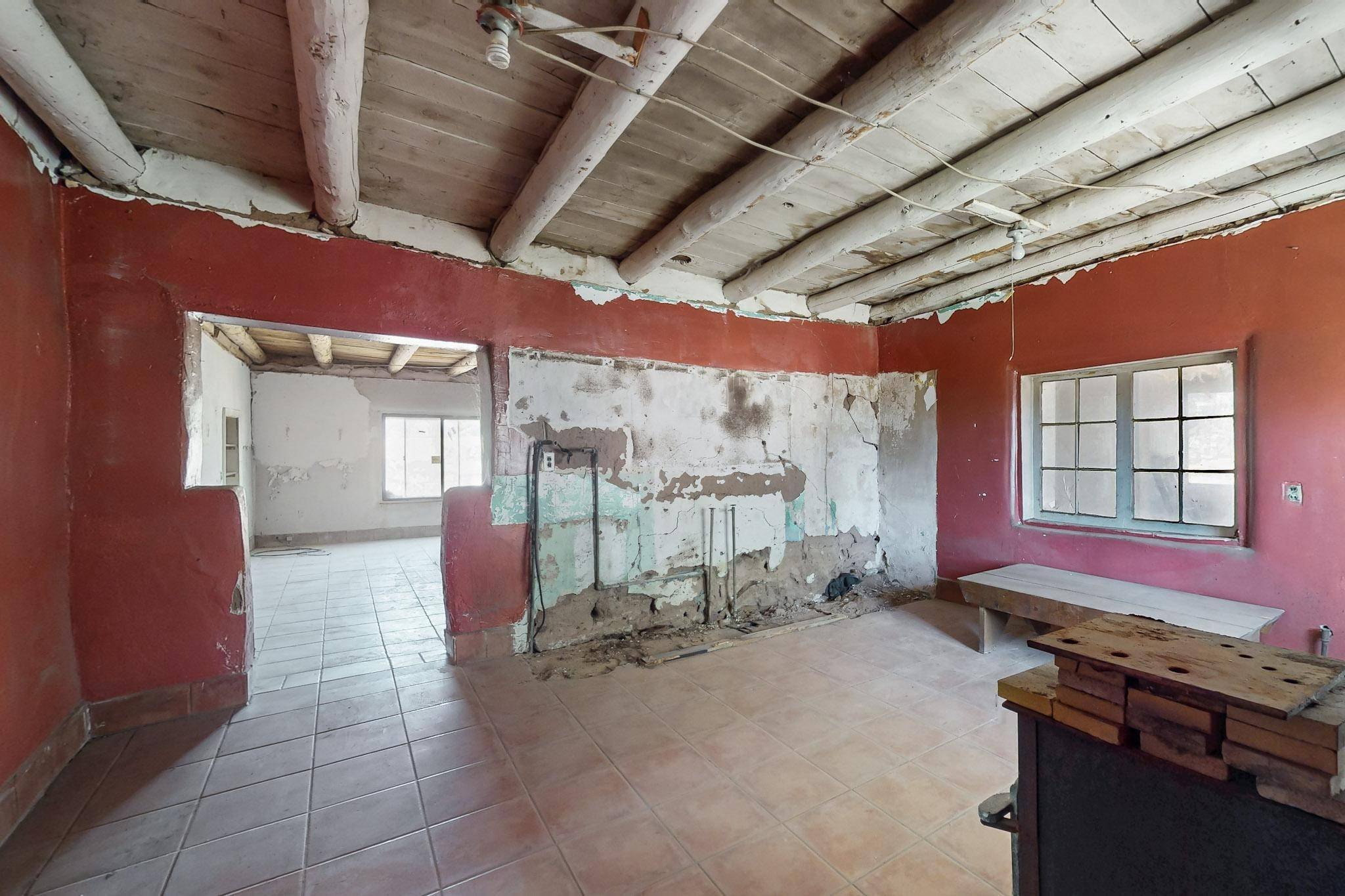 Santa Cruz, NM 87567,134 Calle Adrian