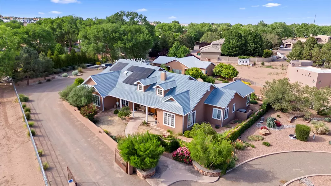 1727 Rusty RD NW, Albuquerque, NM 87114