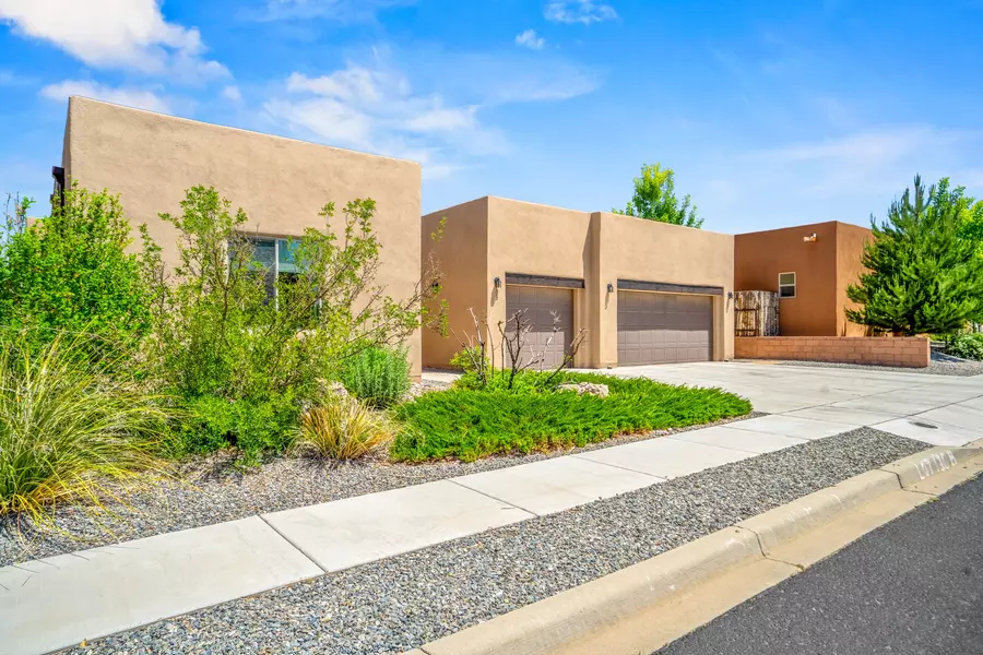 45 Bosquecillo, Santa Fe, NM 87508