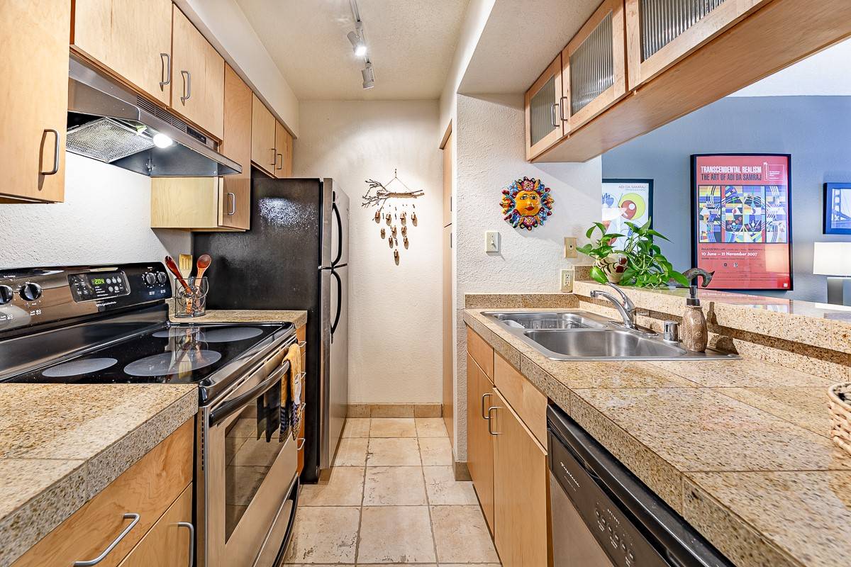 Santa Fe, NM 87501,941 Calle Mejia #413