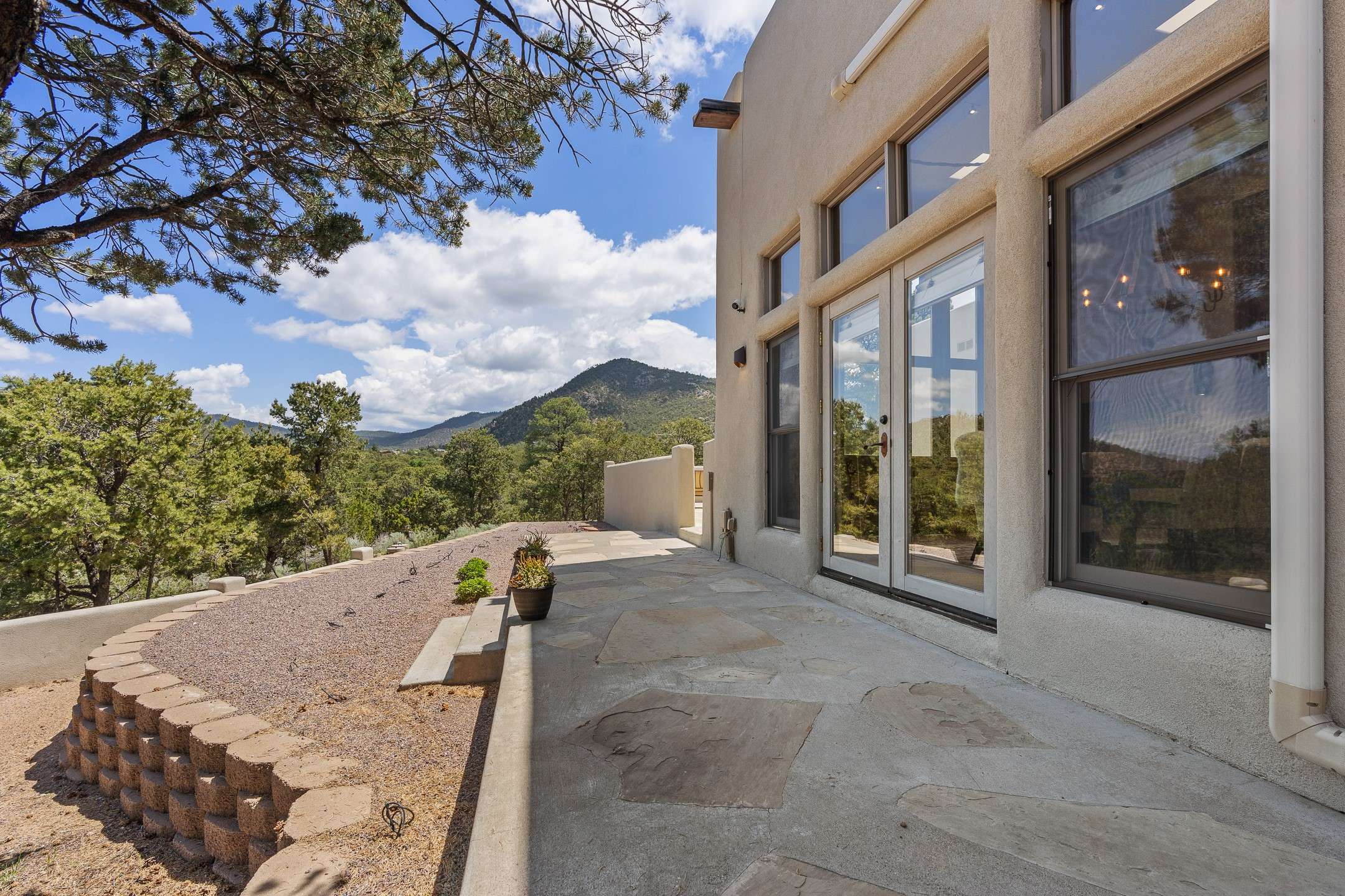 Santa Fe, NM 87505,7468 A Old Santa Fe Trail