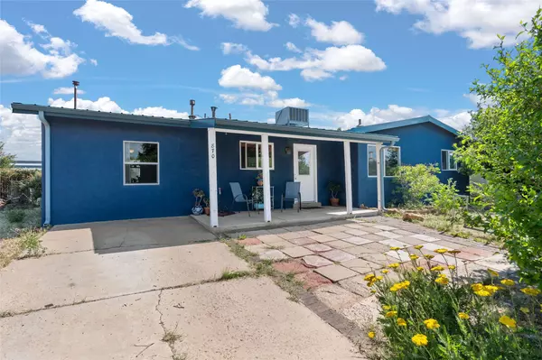 870 Camino Consuelo, Santa Fe, NM 87507