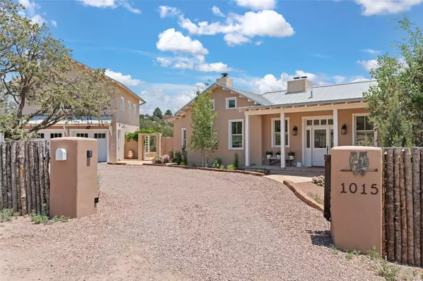 1015 Mansion Ridge, Santa Fe, NM 87501