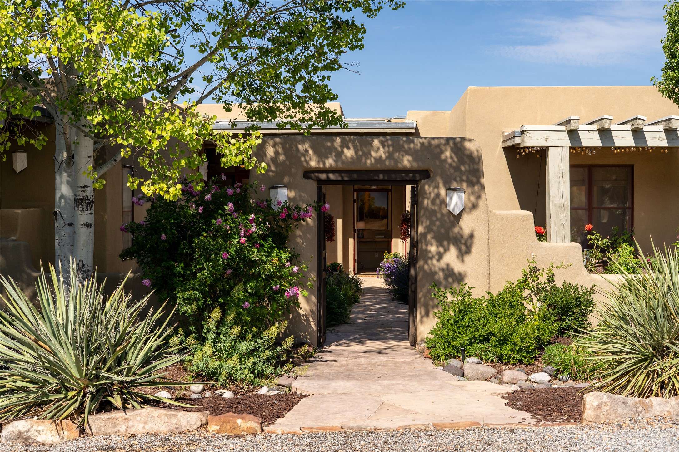 Santa Fe, NM 87506,4 Paseo Del Coyote