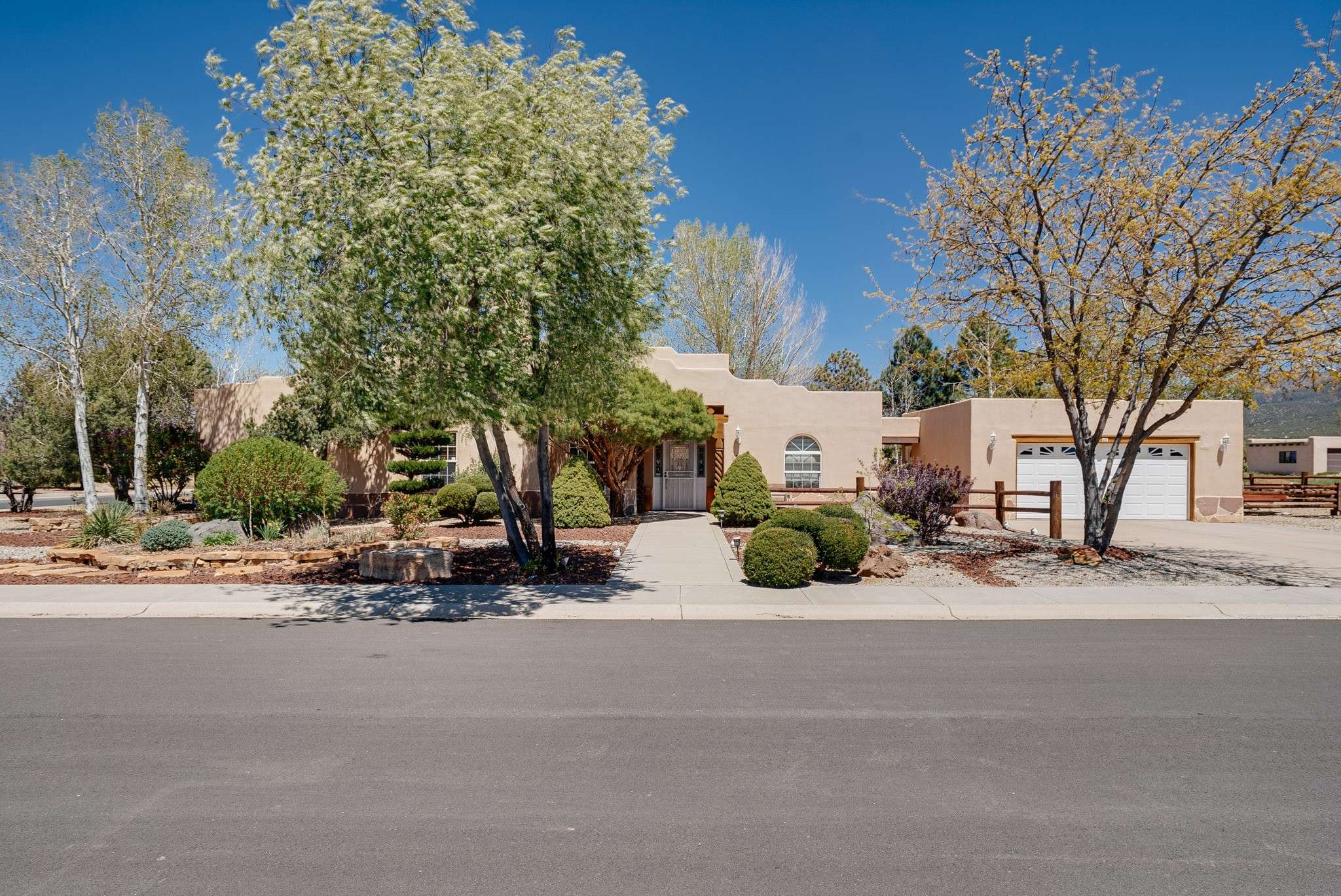 Taos, NM 87571,343 Sierra Vista Lane