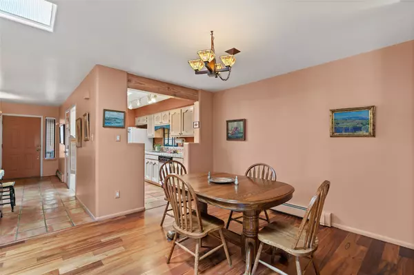 Santa Fe, NM 87507,2803 Plaza Amarilla