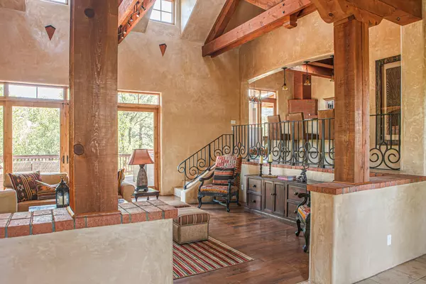 Santa Fe, NM 87501,2201 Hyde Park Rd