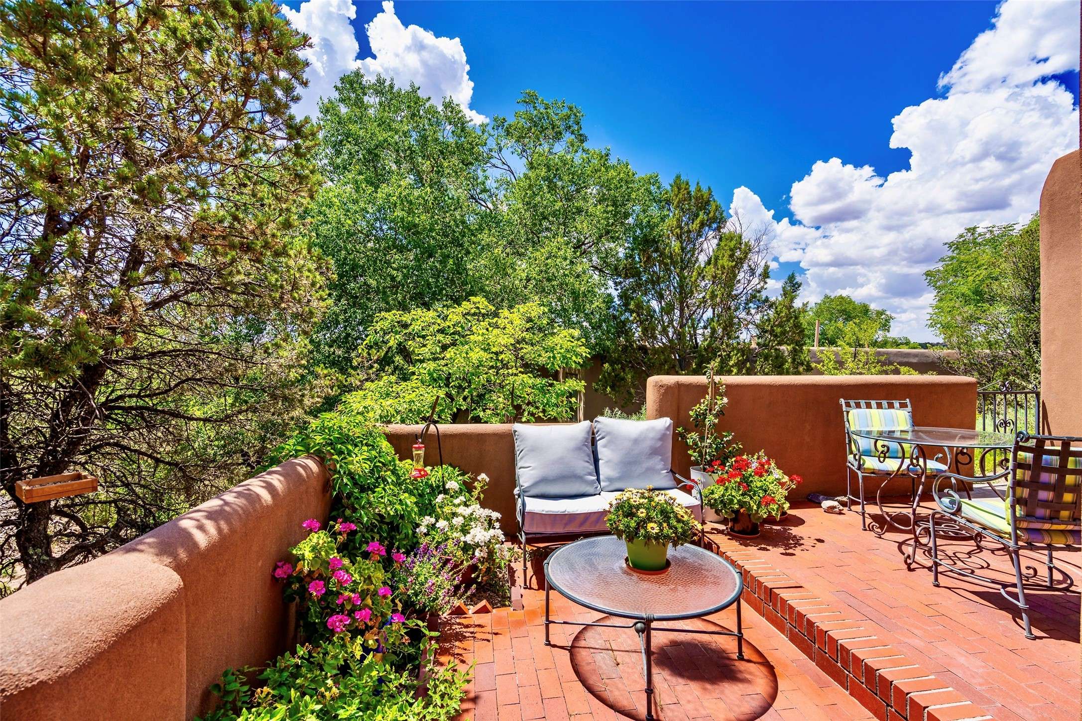 256 Camino de la Sierra, Santa Fe, NM 87501