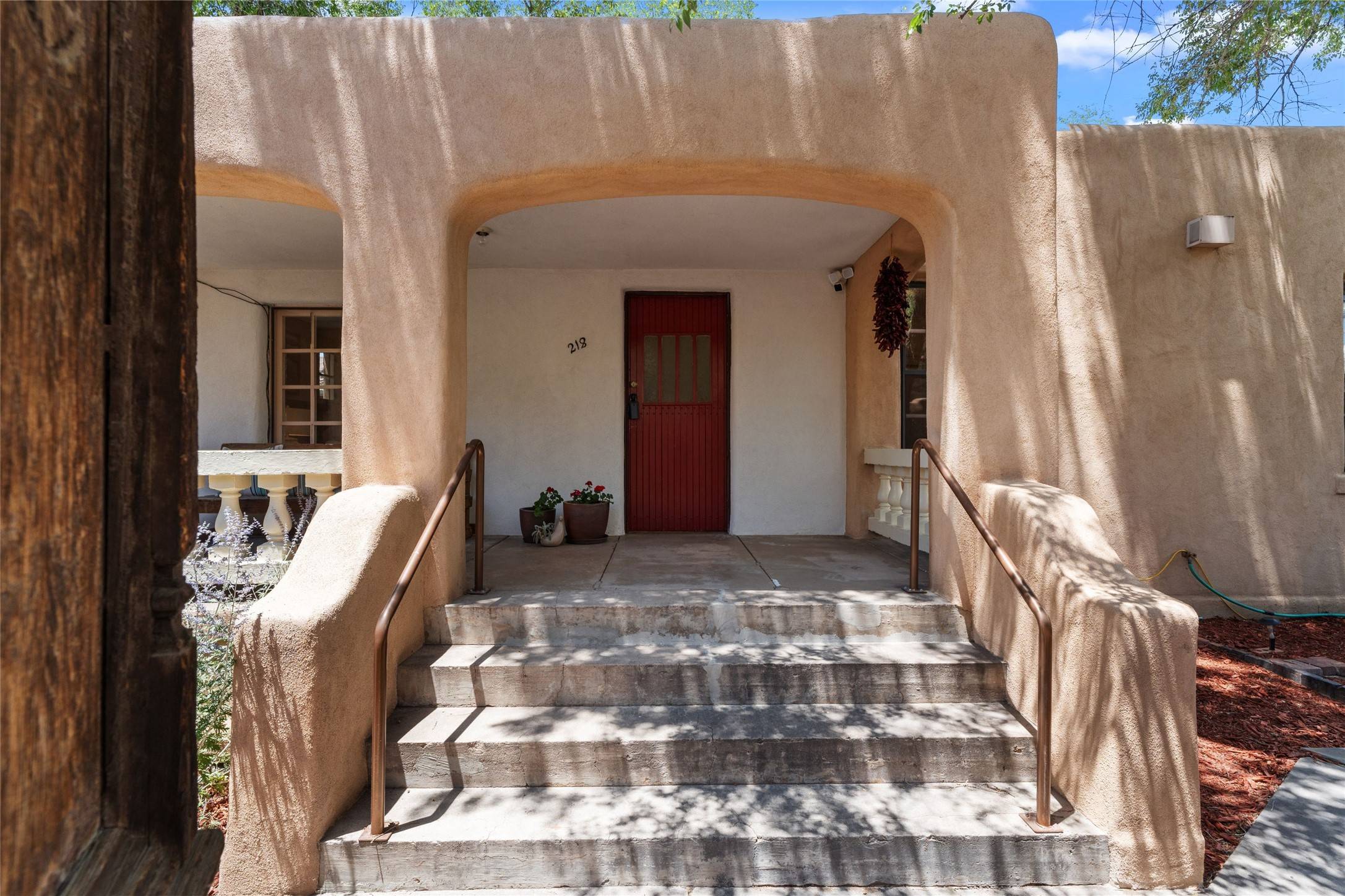 218 De Fouri ST, Santa Fe, NM 87501