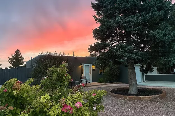 1204 Declovina ST, Santa Fe, NM 87505