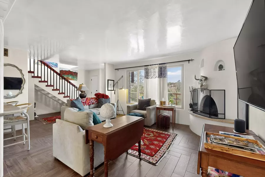 320 Artist RD #14, Santa Fe, NM 87501