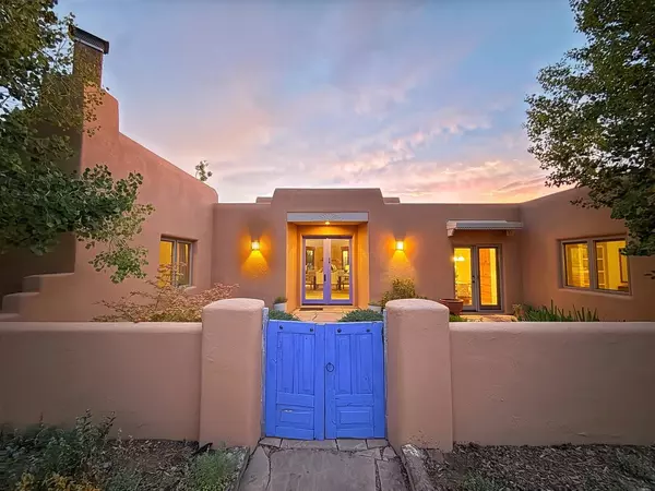 12 Sierra Lavanda, Santa Fe, NM 87507