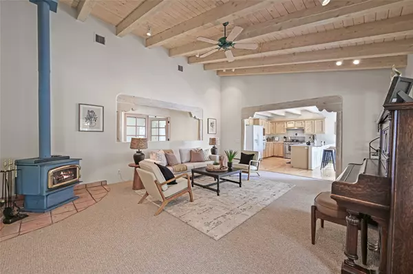 Santa Fe, NM 87507,5 Vereda Corta