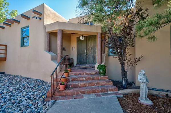 Santa Fe, NM 87501,1073 Encantado DR