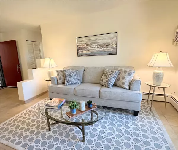 Santa Fe, NM 87505,155 Calle Ojo Feliz #H