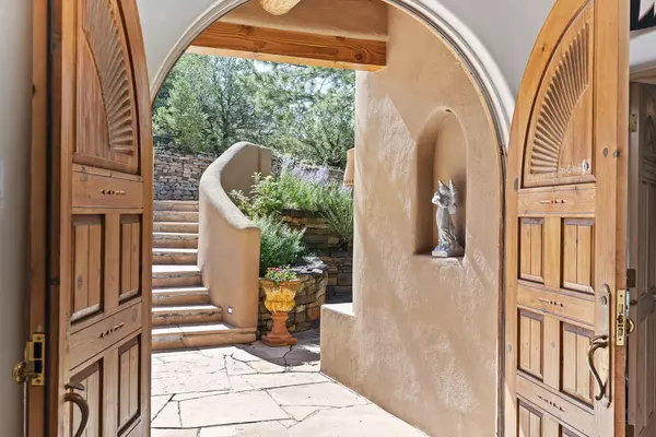 Santa Fe, NM 87505,708 Camino Ocaso Del Sol