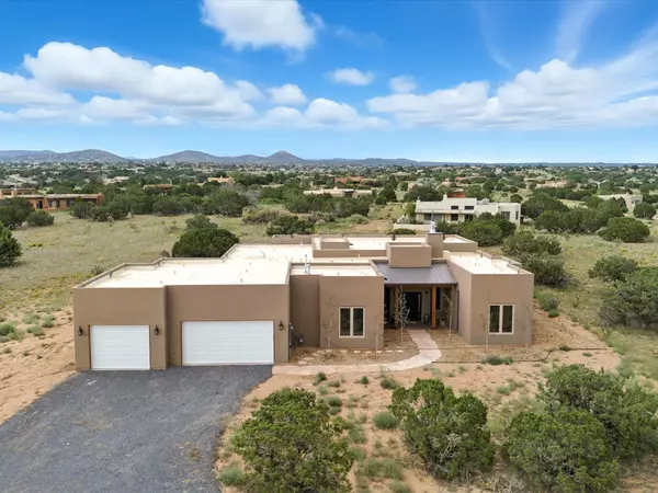 39 Monterey RD, Santa Fe, NM 87508