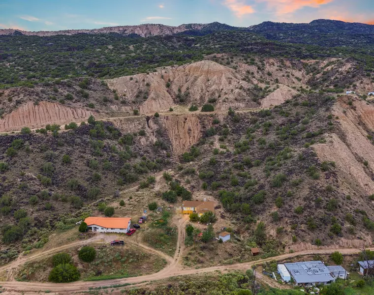 244 Private DR #1101, Embudo, NM 87531