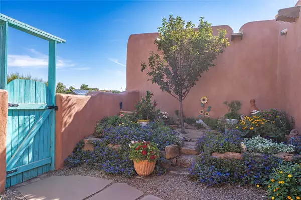 Santa Fe, NM 87508,9 Antigua RD