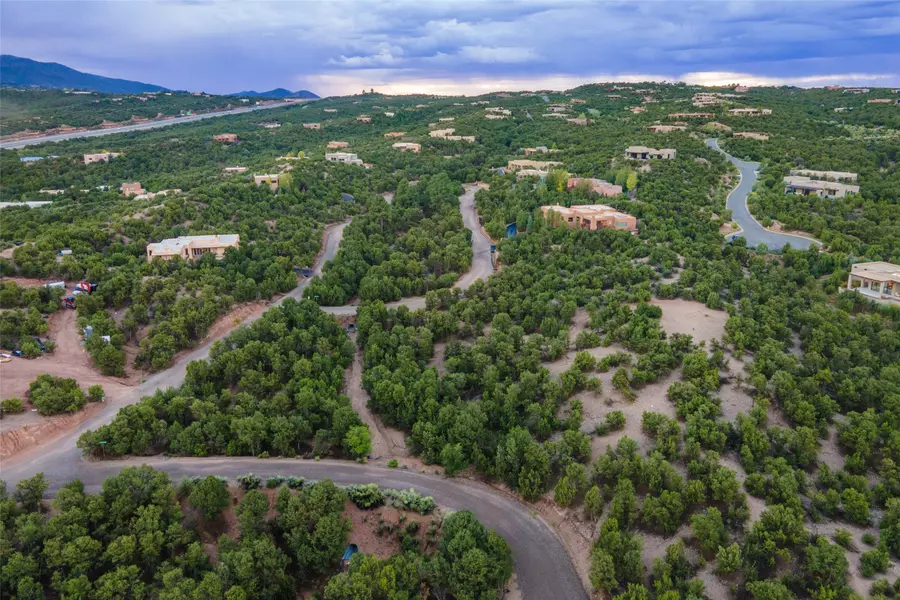 85 Lomas De Tesuque, Santa Fe, NM 87506