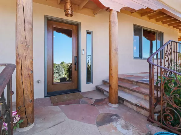 Santa Fe, NM 87501,2037 Calle Lejano