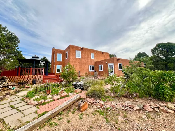 Santa Fe, NM 87505,2 Toltec RD