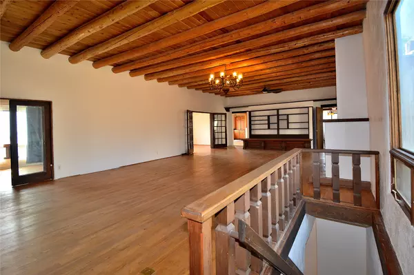 Santa Fe, NM 87501,904 Bishops Lodge RD