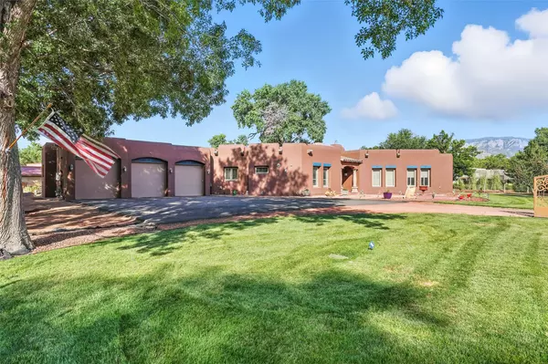 Corrales, NM 87048,123 Sego LN