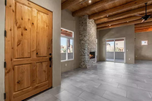 Santa Fe, NM 87507,32 Calle Lemita