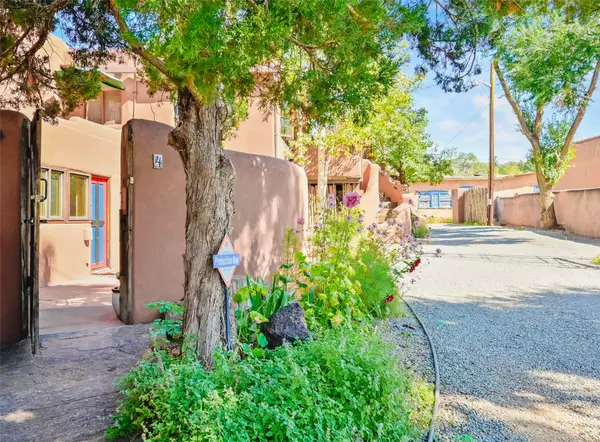 Santa Fe, NM 87505,632 Old Santa Fe TRL #4