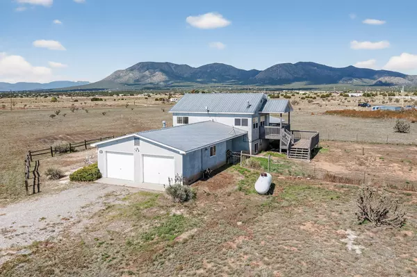 1 Trinity Ct, Stanley, NM 87056