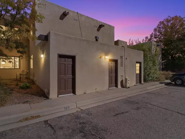 Santa Fe, NM 87505,812 Camino De Monte Rey #111