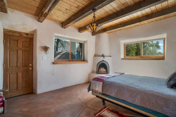 Santa Fe, NM 87507,3698 Lugar De Padilla