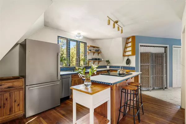 Santa Fe, NM 87505,136 Overlook RD