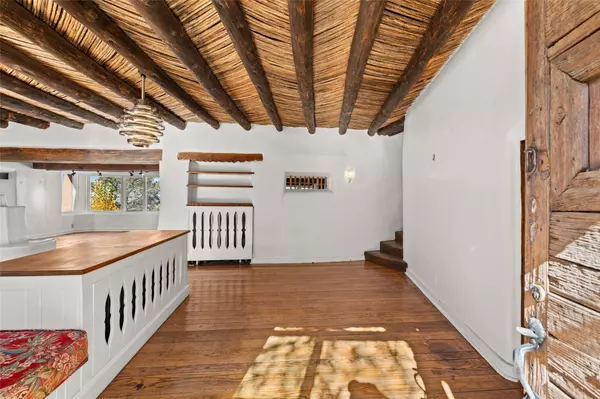 Santa Fe, NM 87501,185 Brownell Howland RD