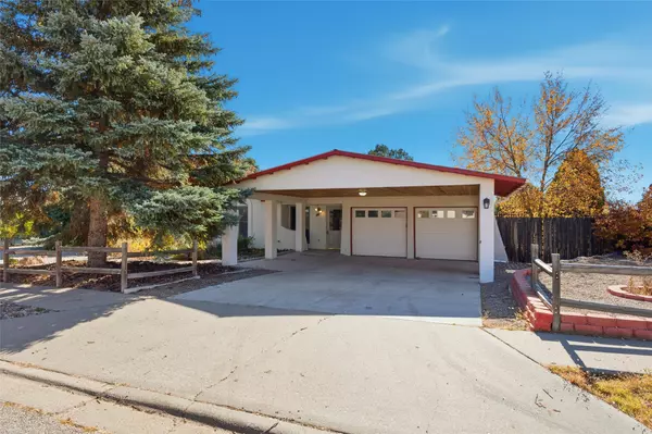 White Rock, NM 87547,365 Donna