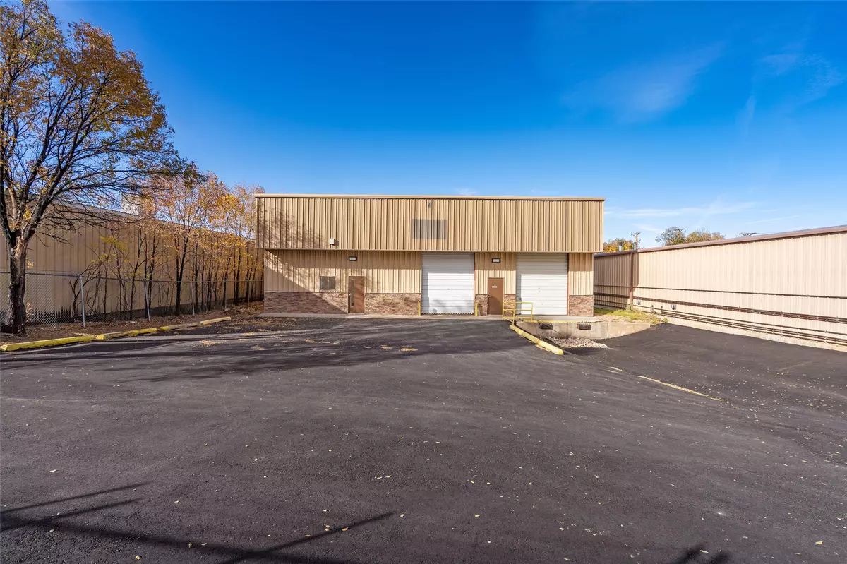 Santa Fe, NM 87507,1244 Calle de Comercio